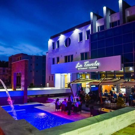 Crystal Apartments ウルツィニ エクステリア 写真