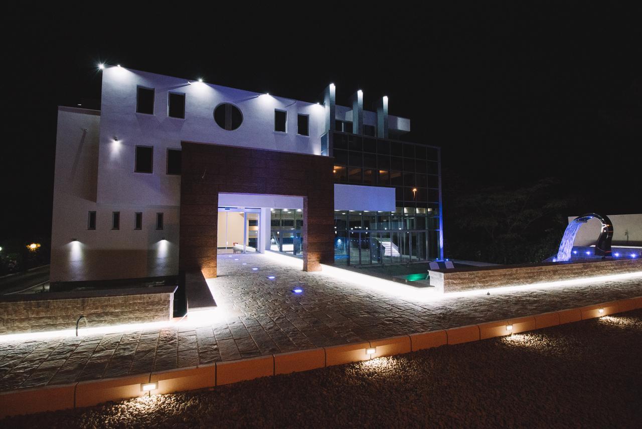 Crystal Apartments ウルツィニ エクステリア 写真