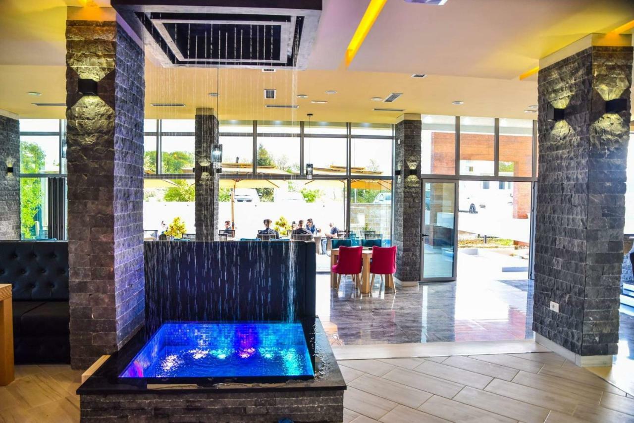 Crystal Apartments ウルツィニ エクステリア 写真